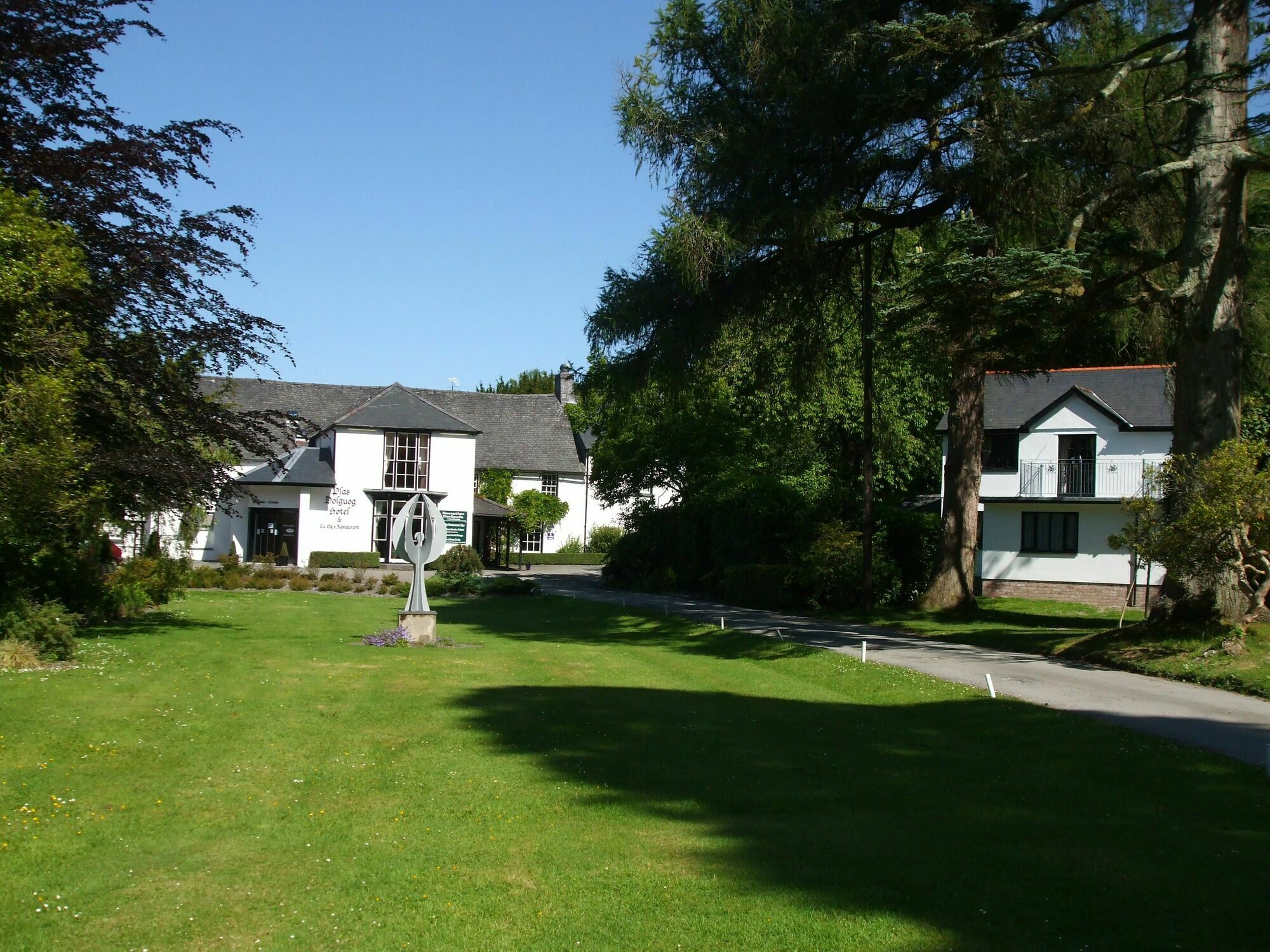 Plas Dolguog Hotel Machynlleth Exterior photo