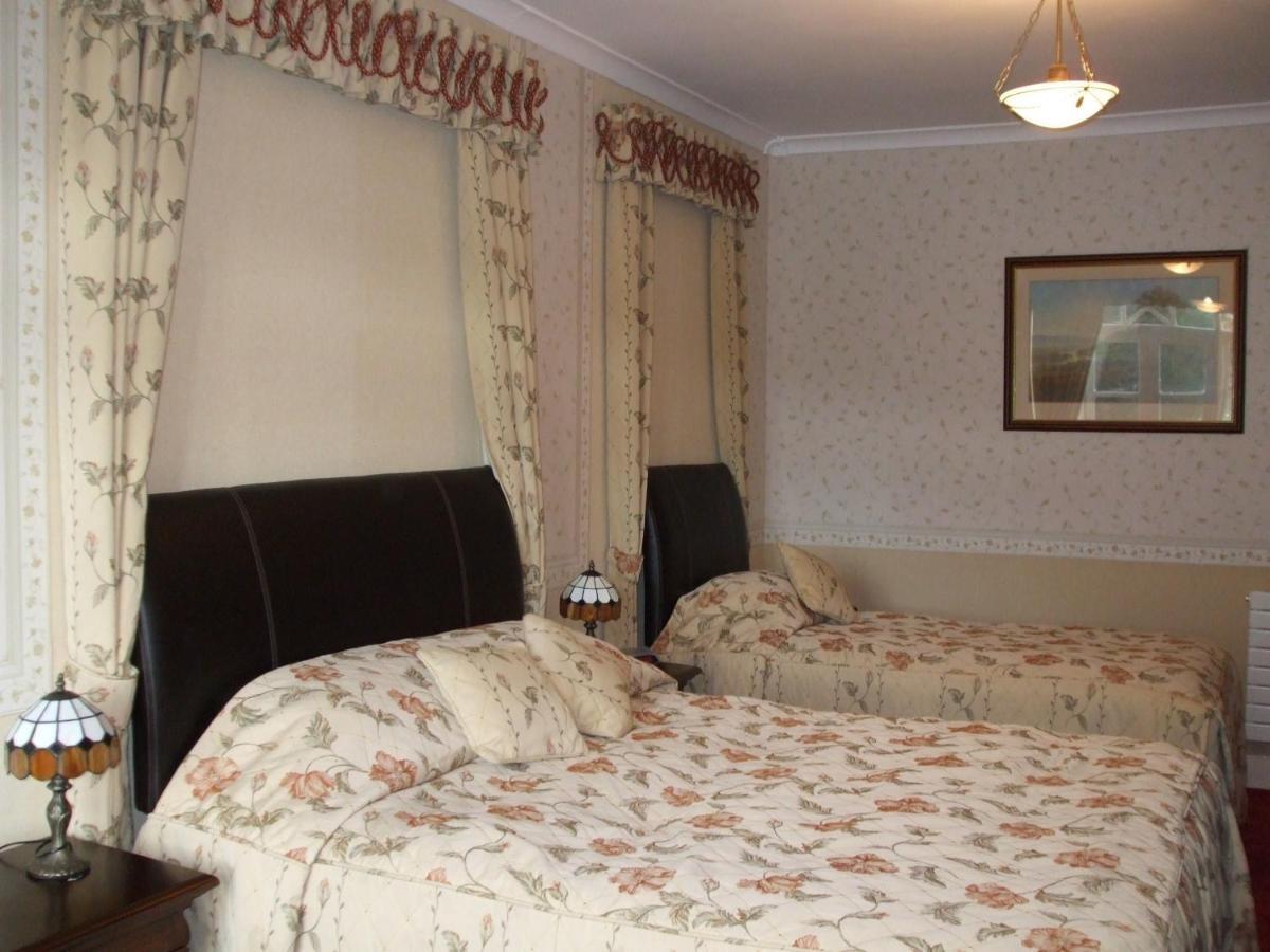 Plas Dolguog Hotel Machynlleth Room photo